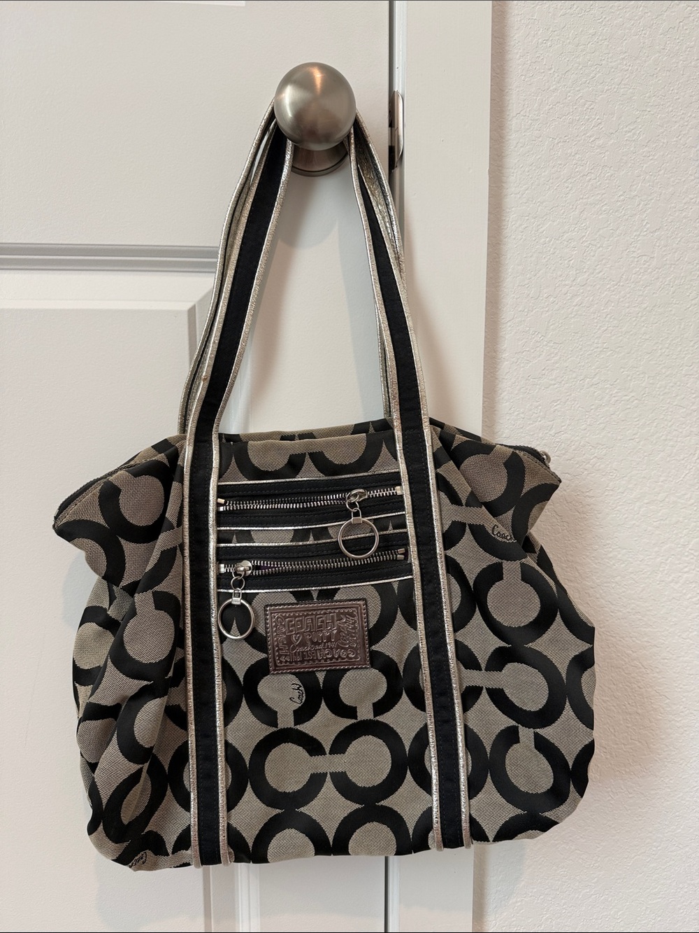 Canvas Tote Bag in Black and Tan with Front Zippers